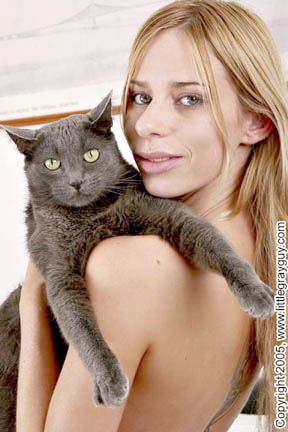 Click to see more of me and little gray Lain Oi!